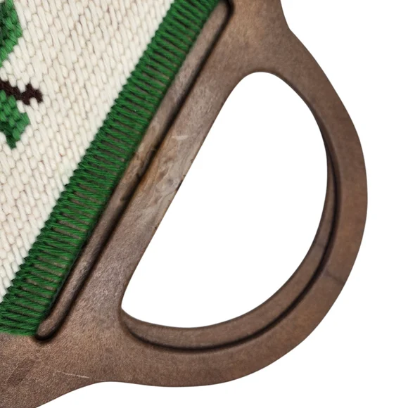 Embroidered Cardinal Handbag Cluch‎ - Picture 7 of 8